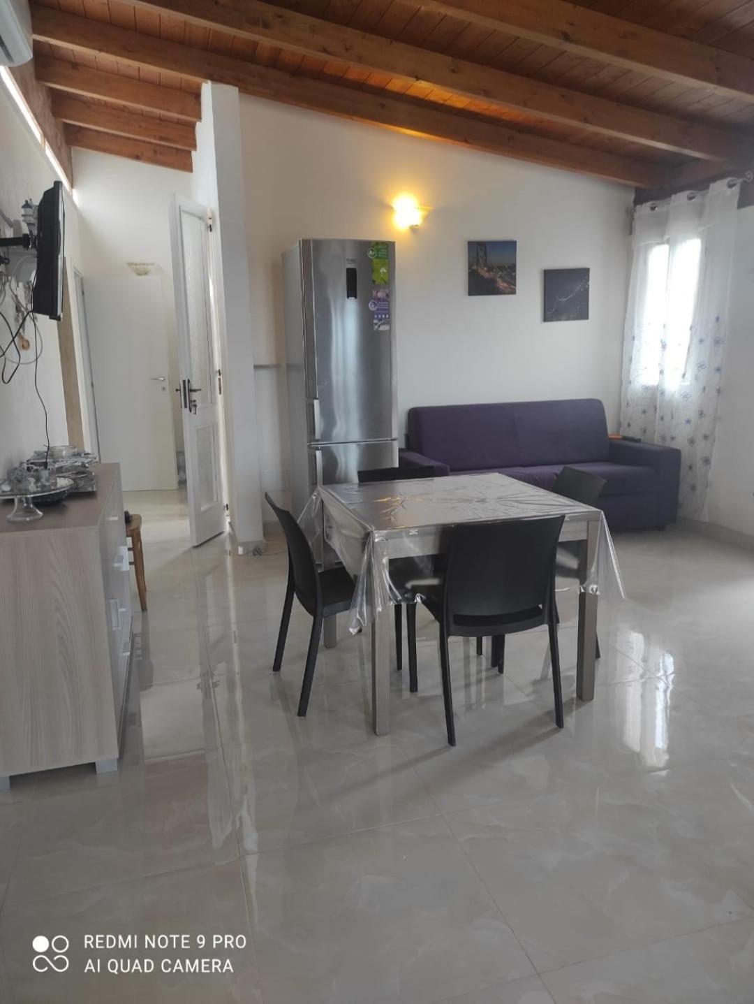 Villa Lu Sole, Lu Mare E Lu Ientu à Torre Lapillo Extérieur photo
