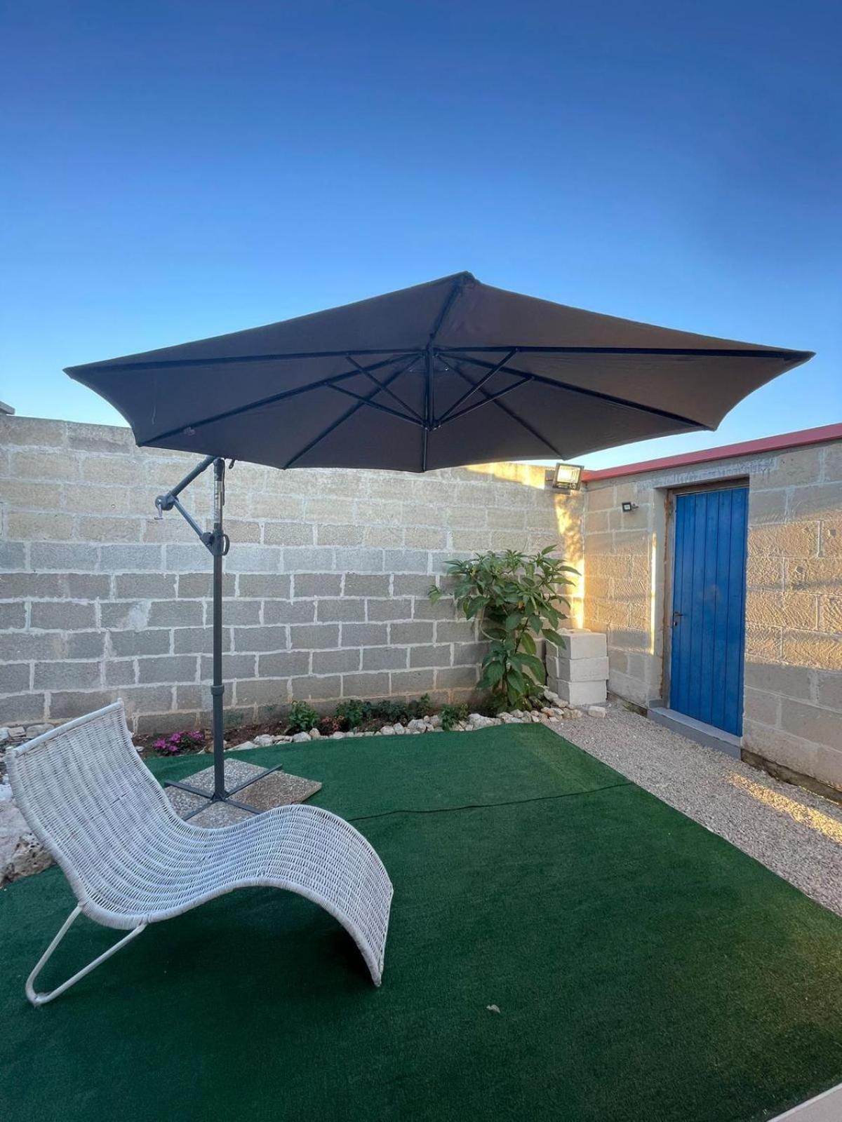 Villa Lu Sole, Lu Mare E Lu Ientu à Torre Lapillo Extérieur photo